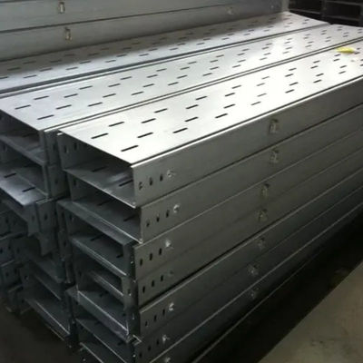 Khay cáp đục lỗ bằng kim loại có nhịp lớn bền bỉ Độ cứng cao