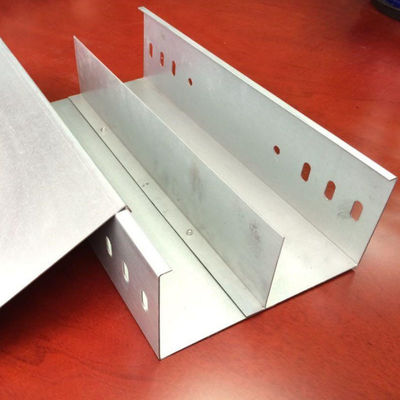 Chống ăn mòn Máng cáp nhôm Dây kim loại Trunking đục lỗ